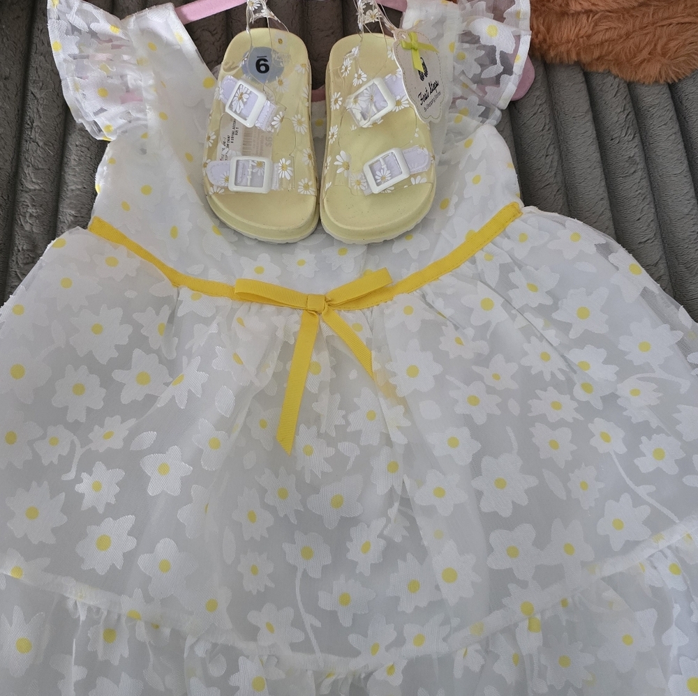 Kids Yellow Floral Dress and matching sandals Size 9